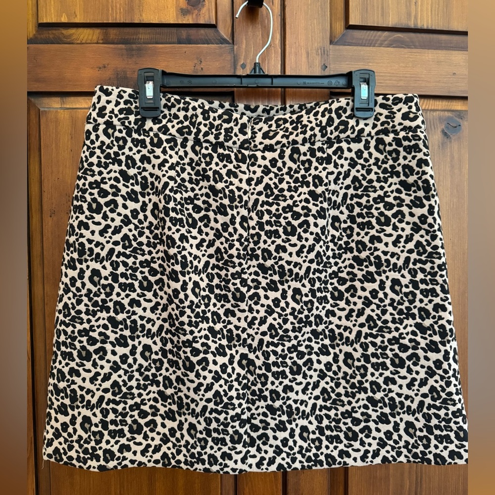 LOFT Size 12 Leopard Print Skirt - Black and Tan. Jersey knit material. NWT.